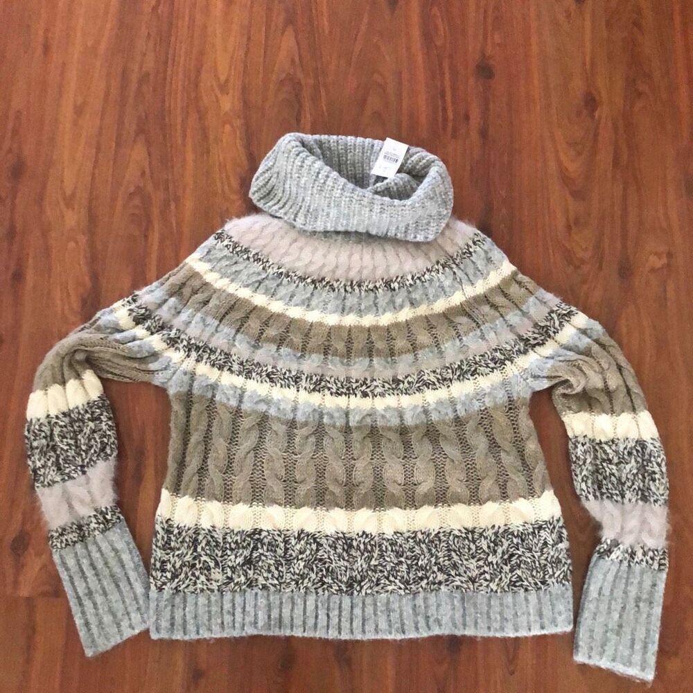 MWT LOFT Cozy turtleneck sweater size M cable knit gray cream